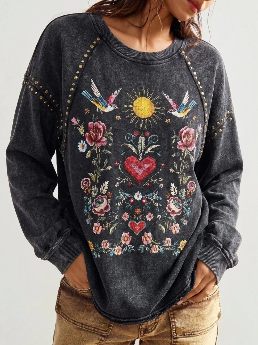 Black Casual Women's Graphic Print Stud-Embellished Washed T-Shirt